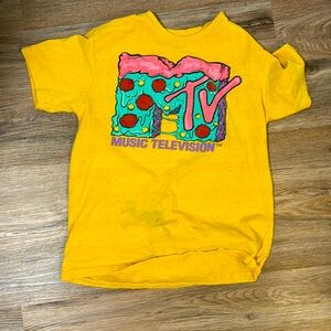 YELLOW M TV Tshirt